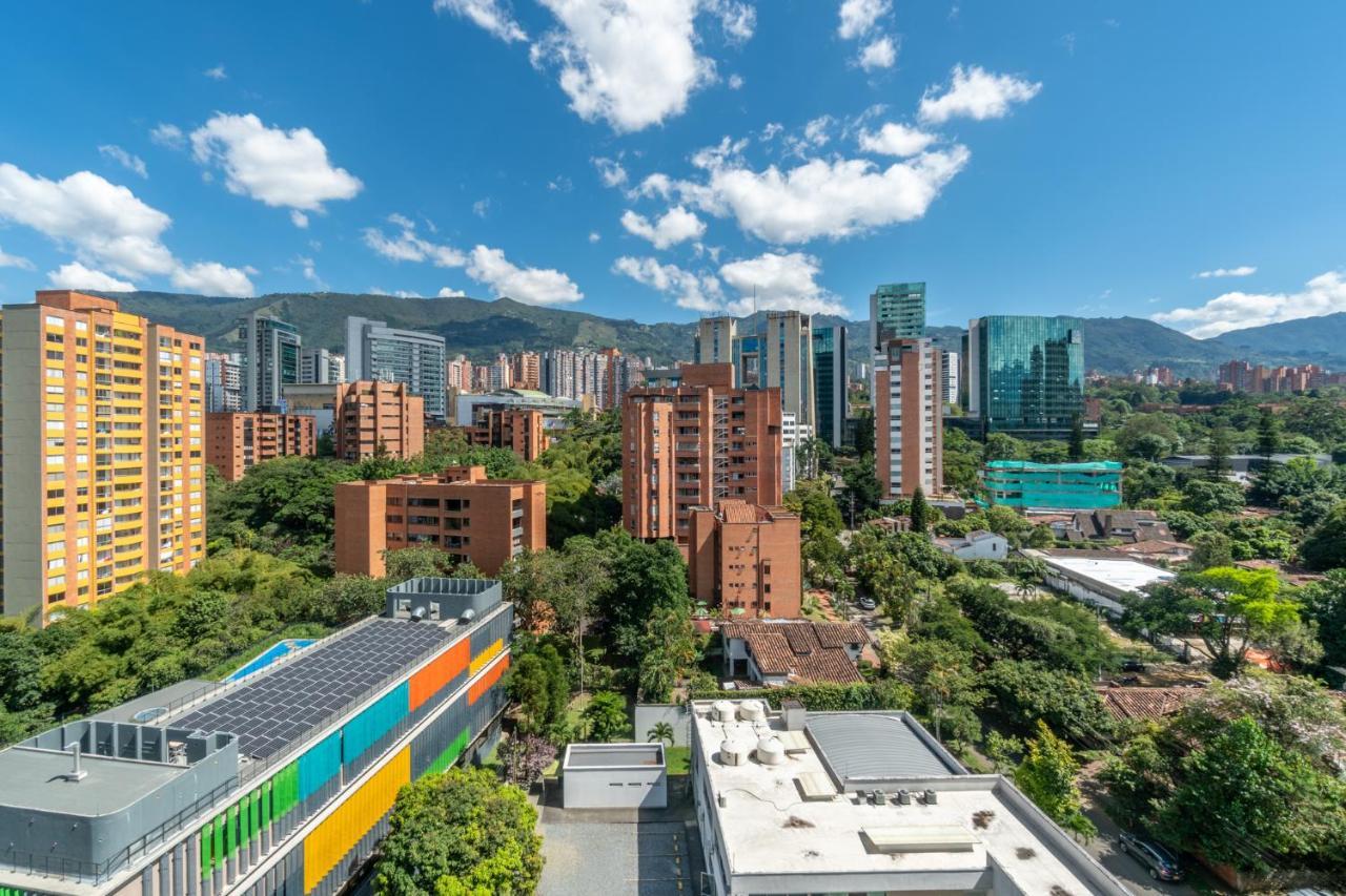 Apartamentos Go Living & Suites By Housy Host Medellin Exterior photo